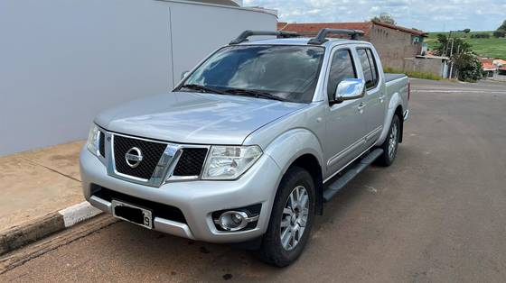 NISSAN FRONTIER 2.5 SL 4X4 CD TURBO ELETRONIC DIESEL 4P AUTOMÁTICO